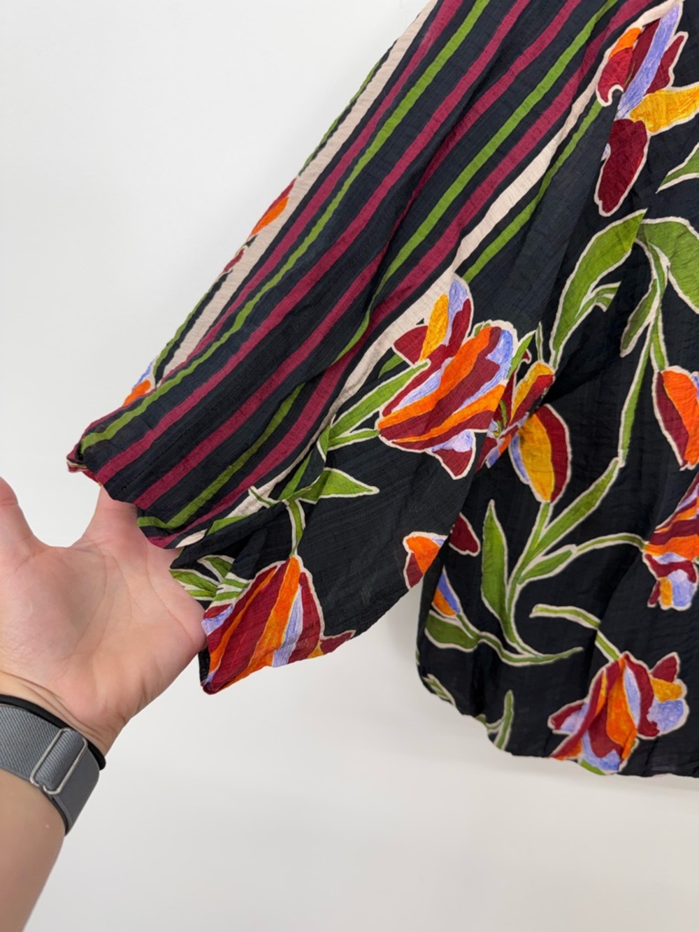 THML Black Floral Cropped Blouse X2 - Picture 2 of 5